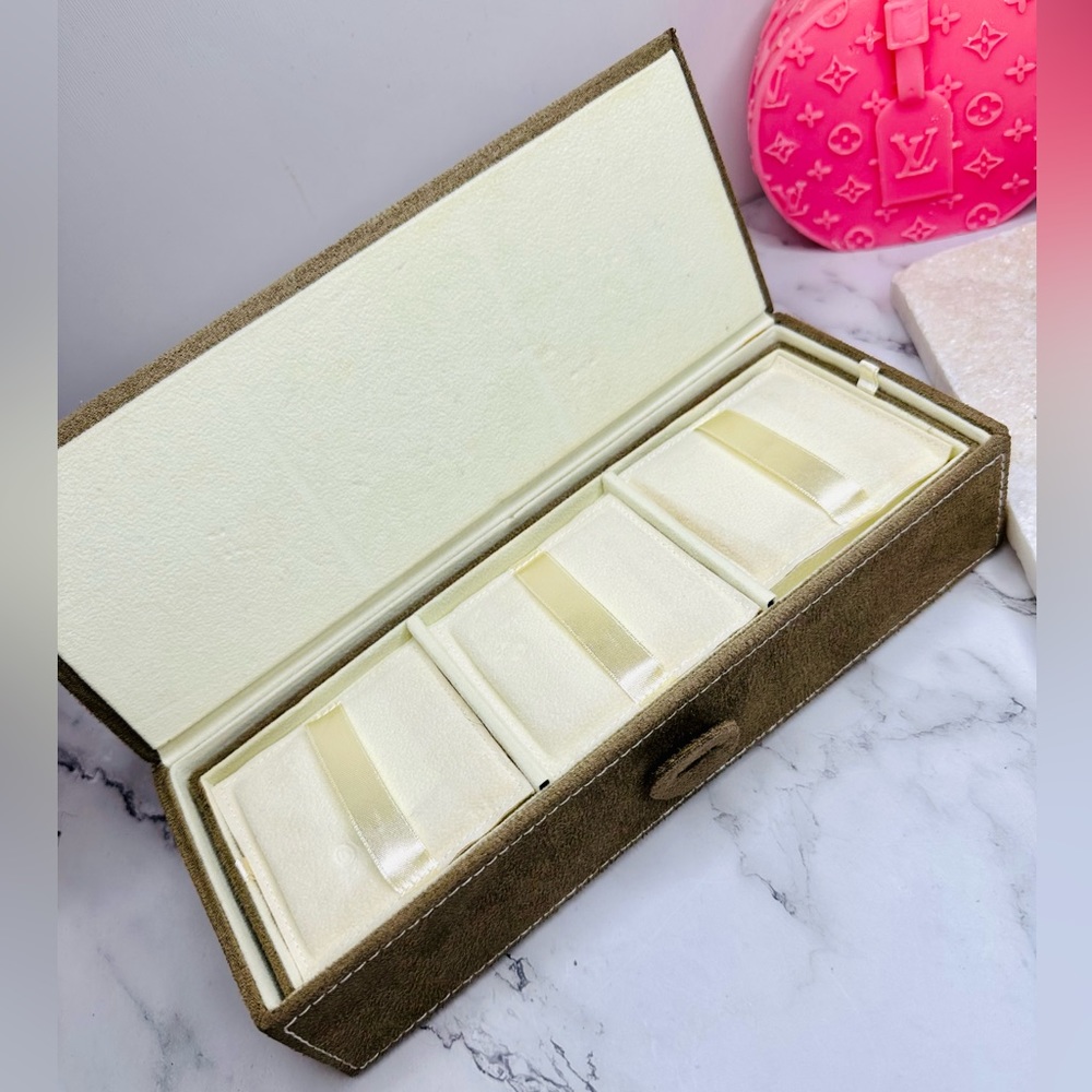 EUC Pandora Brown and Tan Faux Suede 3 Tier Jewlery Box - Picture 10 of 14